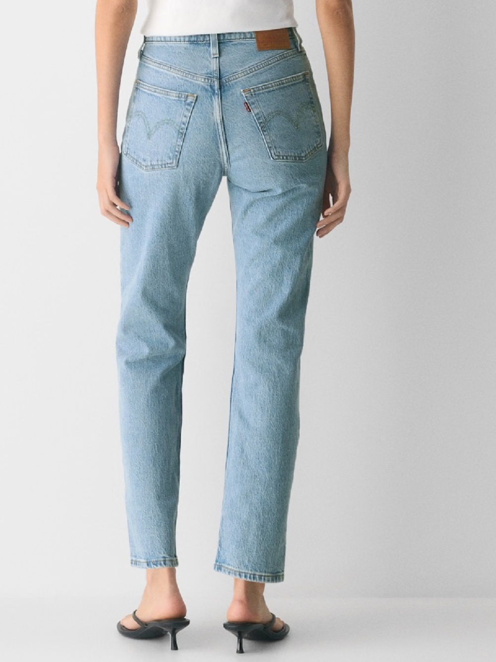 Levis 501 90s High Rise Straight Leg Jeans Light Wash Blue Denim Button W25 L26